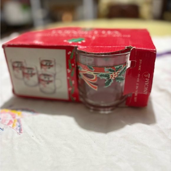 Vintage Holiday Glass Tumbler with Holly Design - Picture 1 of 5